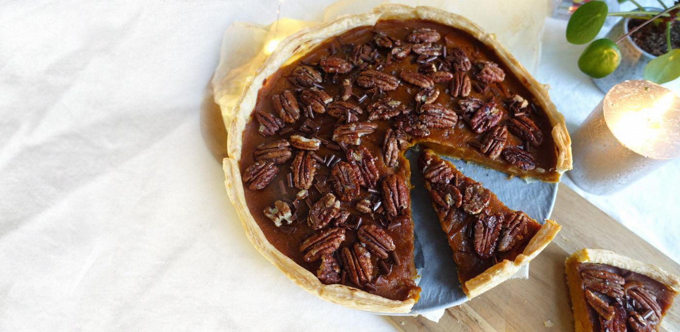 Vegan pompoen pecan taart met chocolade van Lisa goes Vegan