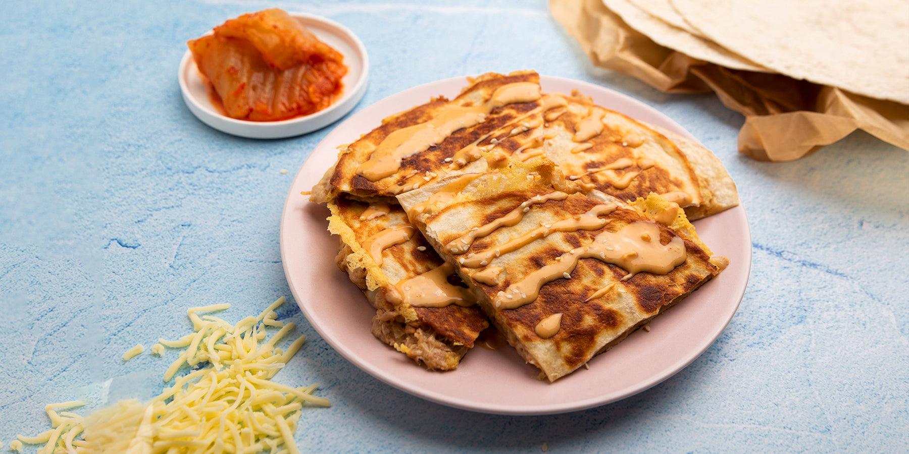 Tuna Melt Quesadilla met Kimchi - Just Gimme Fries recept - Happlify