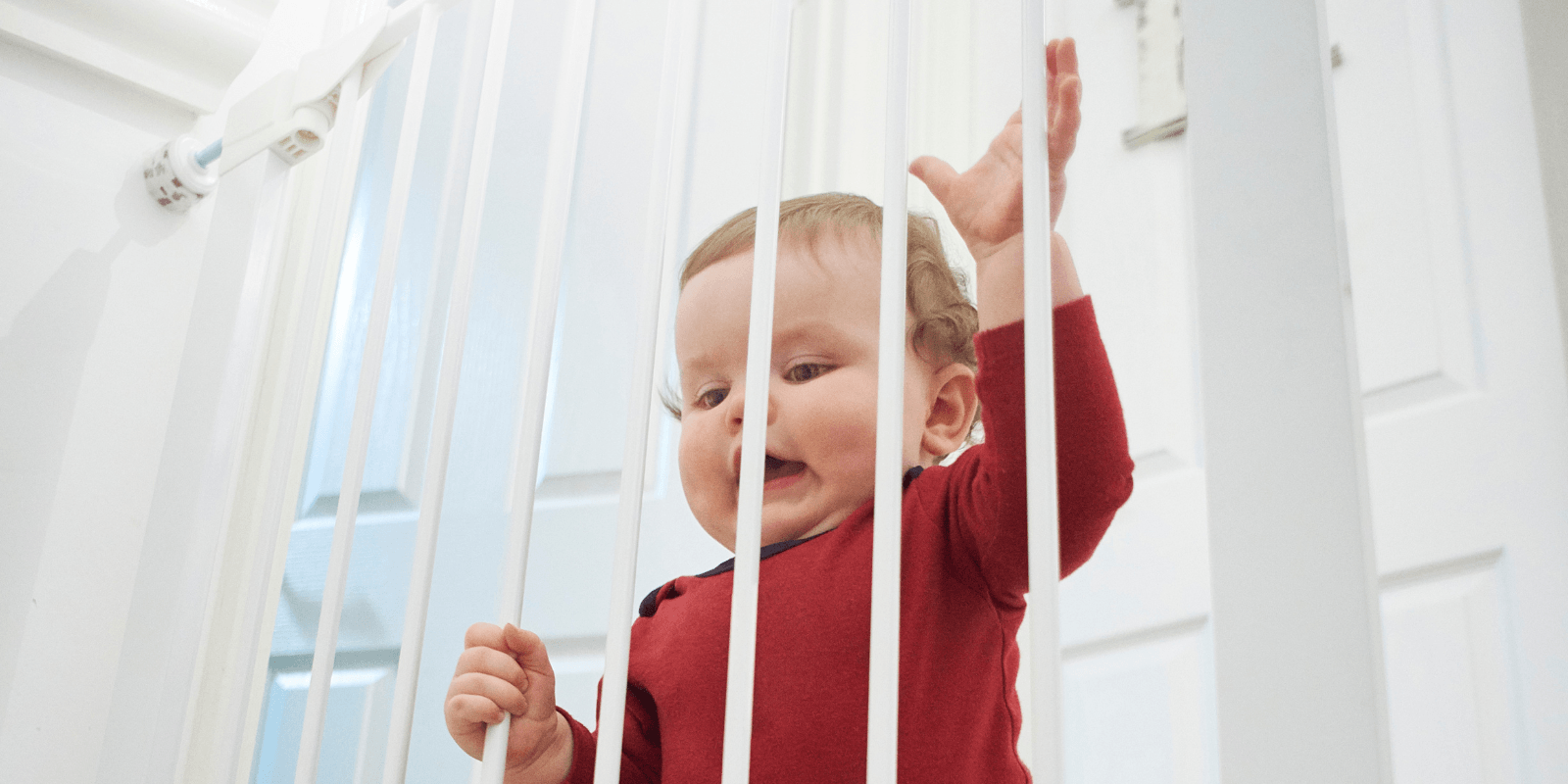 Waarom een goed traphekje onmisbaar is in elk huis met jonge kinderen - Happlify