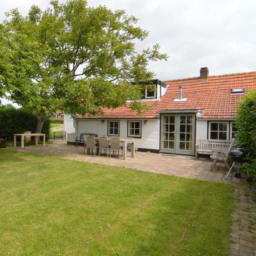 Dijkhuis Knook, vakantiewoning in Nieuwvliet | Happlify feel good webshop gids en blog